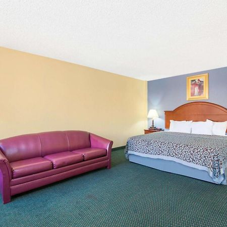 Blue Way Inn&Suites Wichita East Extérieur photo