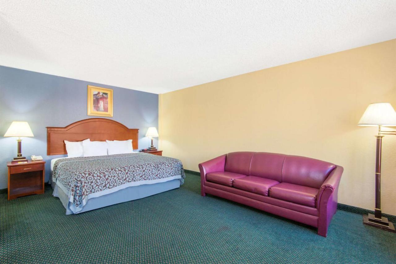 Blue Way Inn&Suites Wichita East Extérieur photo